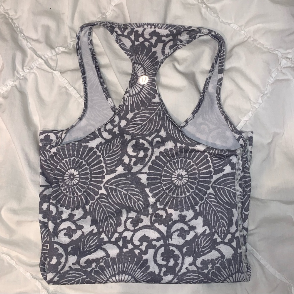 Lululemon tank